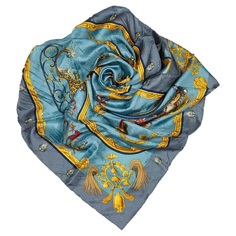 foulard hermes bleu ciel|foulards hermes occasion femme.